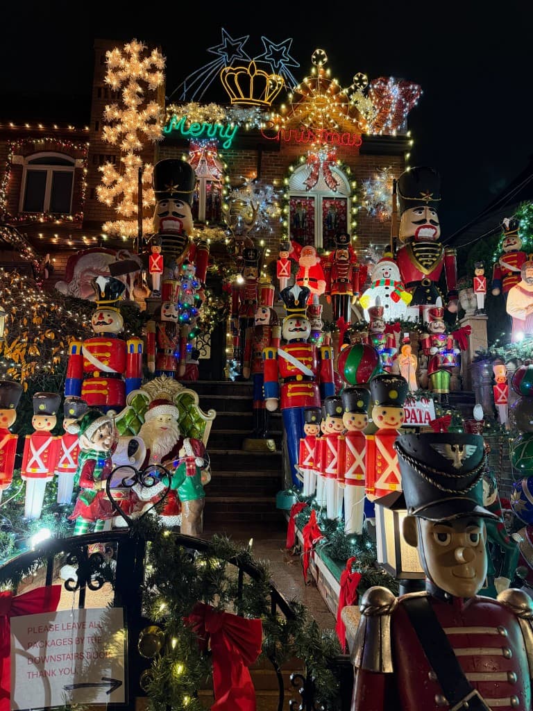 Dyker Heights Christmas Lights — photo 2