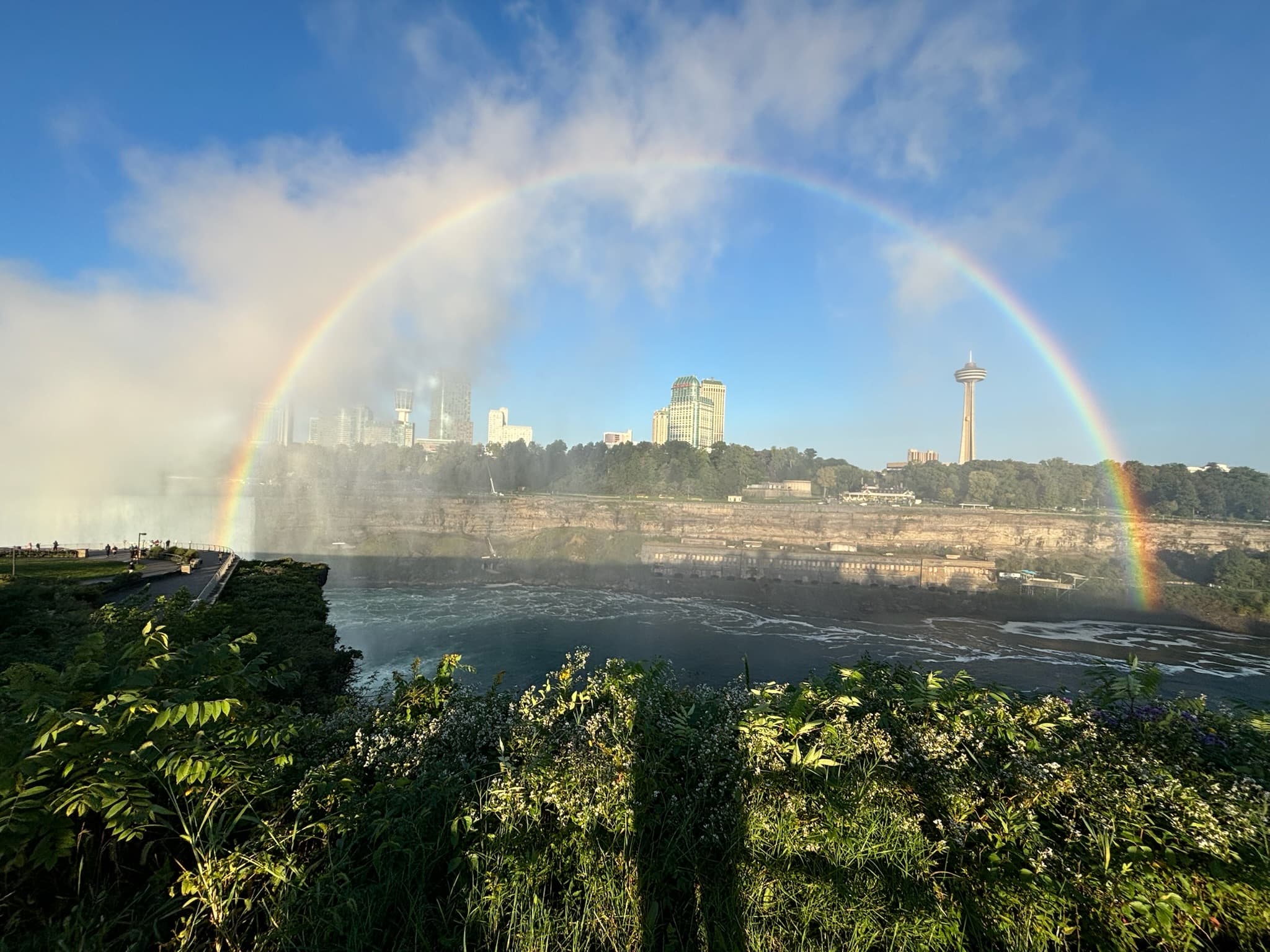 Edge of the Water: A Full-Day Audio Tour from NYC to Niagara Falls audio walking tour, New York City
